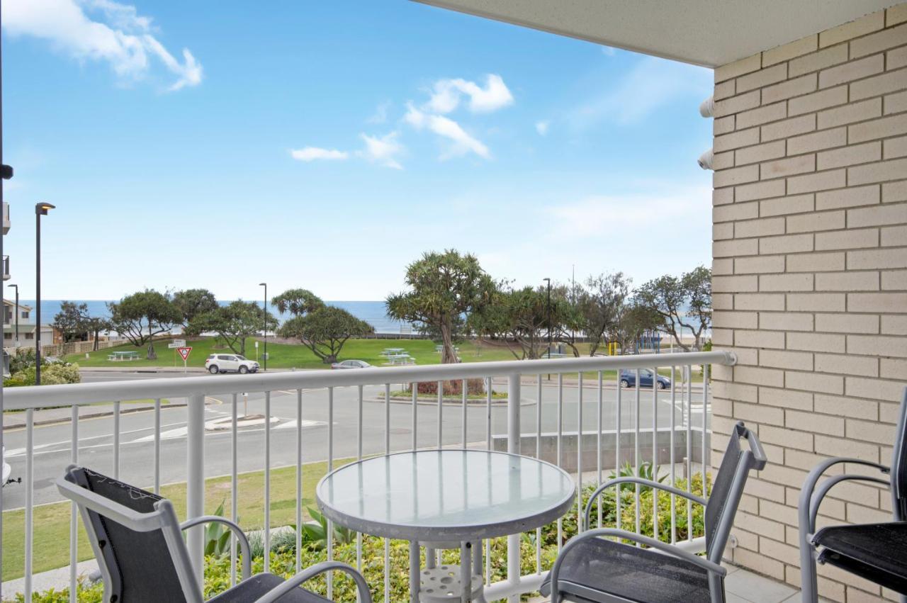 Capeview Apartments - Right On Kings Beach Caloundra Exterior foto