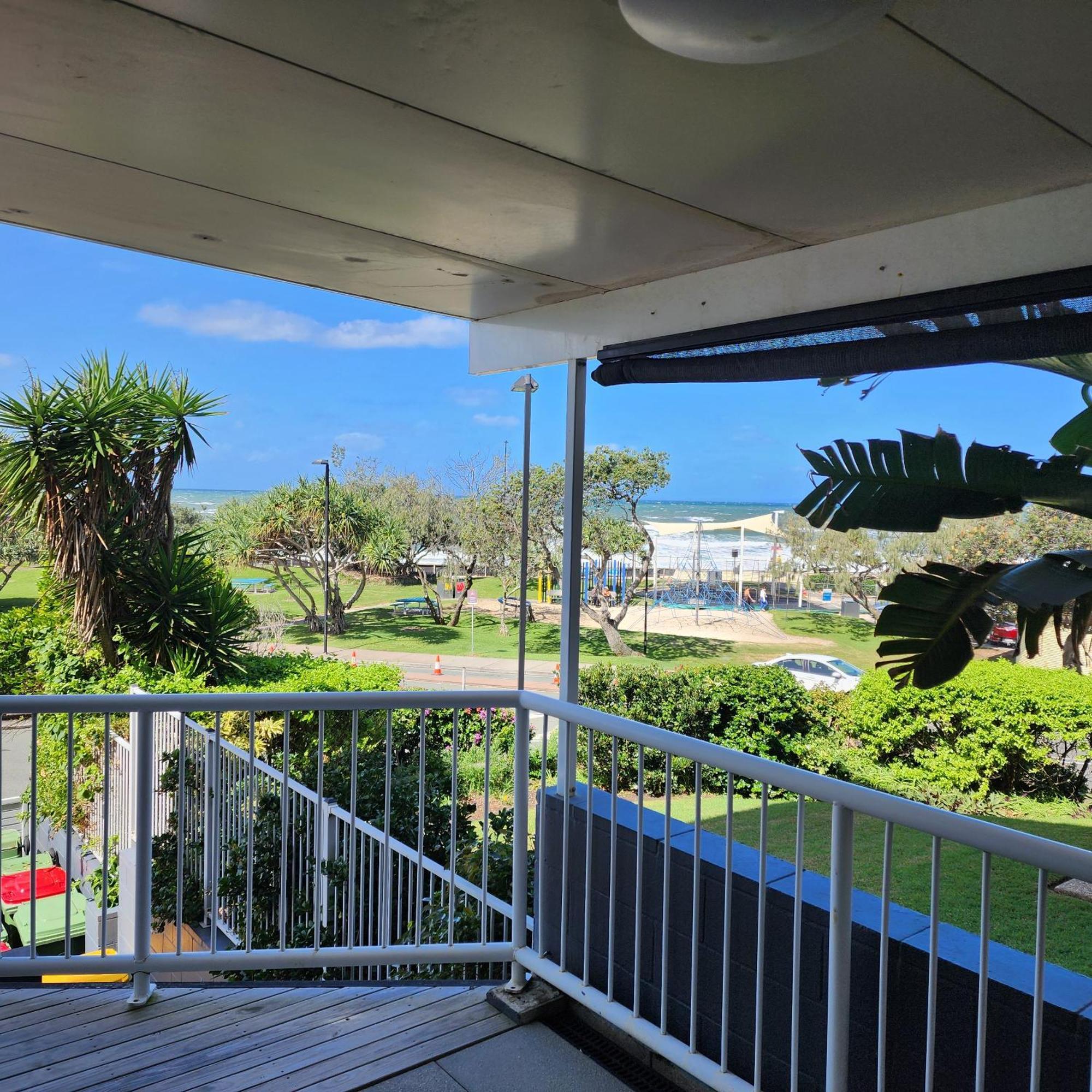 Capeview Apartments - Right On Kings Beach Caloundra Exterior foto